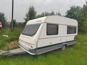 Obytný přívěs Chateau 403C – r. 2000 – TOP stav