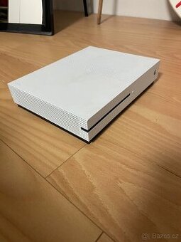 Prodam Xbox One s 1TB - bez ovladace