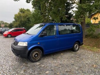 VW T5 Transporter 2.5Tdi 96Kw Rok výroby 2005