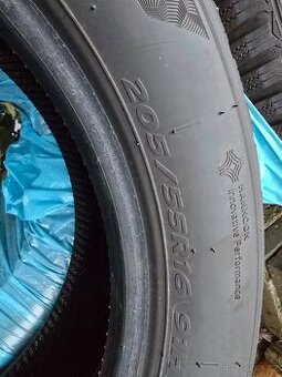 Pneu Hankook zimní 205x55 R16
