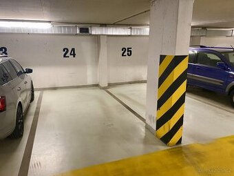 Pronájem garážového stání, 12 m2, ul. Slavníkova 2386/11, Pr