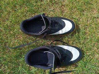 Sálové tenisky Nike