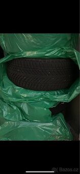 4x zimní pneu Goodyear 255/40 R19 100 V - 1