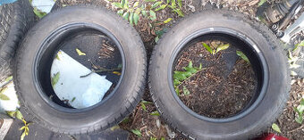 Zimní pneu 225/60R17 GoodYear pěkný vzore