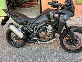 Honda CRF 1100 L Africa Twin (2023) stav nového, 16 tis.km