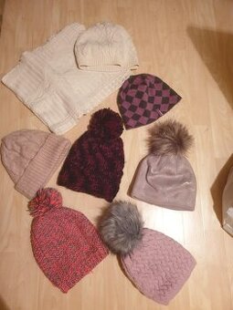 Zimní čepice-mix, bílá souprava čepice+šály z H&M