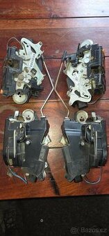 Mercedes-Benz Vito W639: přední zámky dveří