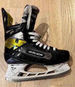 Prodám brusle BAUER SUPREME 3S vel. 5  (38,5EUR) FIT3
