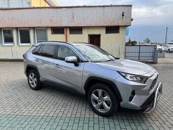 Toyota Rav4, 2.0 129 kW, 05/2022  27 700 km