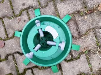 Stojánky na vánoční stromeček