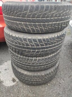 215/70 R16 100h Nokian WR suv3 zimni