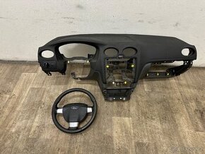 Ford Focus II airbag palubní deska a volant