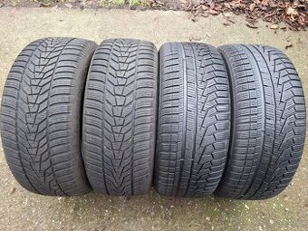 235 55 17 zimní pneu R17 Hankook 235/55/17