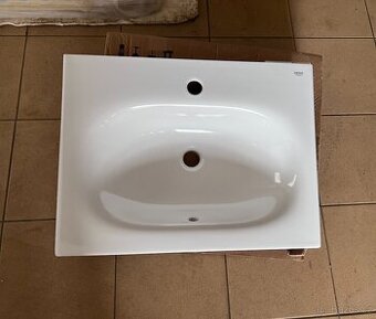 GROHE Essence Umyvadlo s přepadem 600x460 mm, PureG