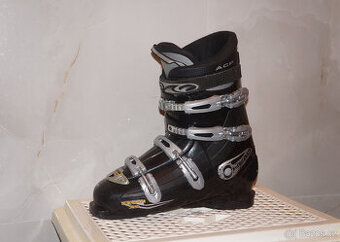 Lyžáky Head 43,5 vel. 28,5 (43,5EU ; 9,5UK), bezvadný stav.