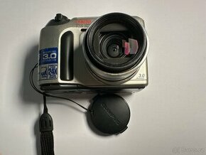 Retro OLYMPUS CAMEDIA 720 ULTRA ZOOM