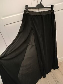 Dlouhá sukně s kraťasy, vel. 40