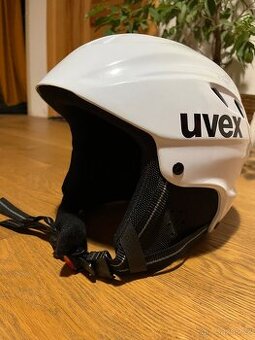 Lyžařská helma xs