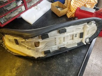 Suzuki DRZ 400 - sedadlo