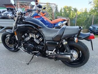Yamaha V-Max,1200,100kW,1.Majitel,45000km,