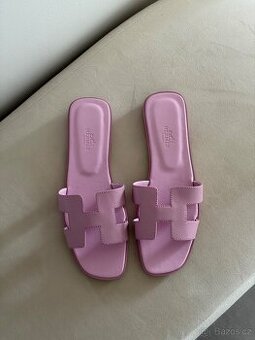 Hermes pantofle fialové