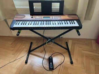 Klavír pro začátečníka Yamaha PSR-E360MA