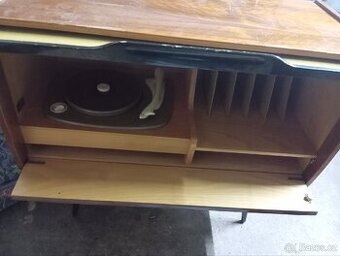 Gramofonová skříň Supraphon SL 21