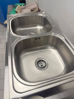 Nerezový dvojdřez / gastro dřez 2 vany – velký, kvalitní