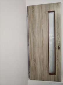 Dveře prosklené 80 LEVÉ