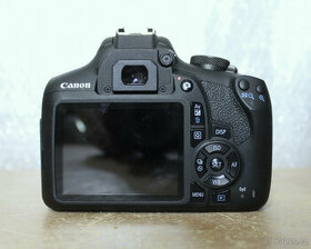 Digitální zrcadlovka Canon EOS 2000 D – nová.