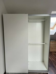 Šatní skřín Ikea