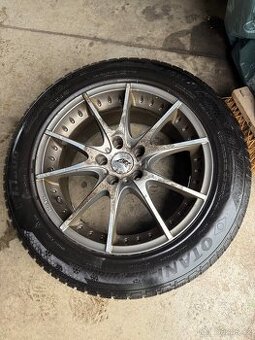 Alu kola 17 + Zánovní zimní pneu 235/55/17 + šrouby