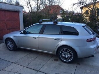 Originální střešní nosiče Alfa Romeo 159
