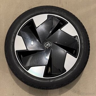 Letní kola Volvo EX30 245/45 R19 GoodYear