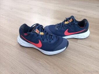 Tenisky Nike Revolution 6 GS