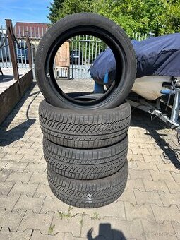 Continental 245/45 R19 zimní pneumatiky