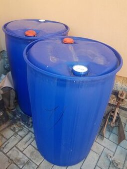 Plastovy sud 200l