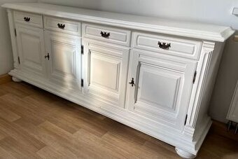 Komoda dřevěná bílá - masivní, délka 212 cm