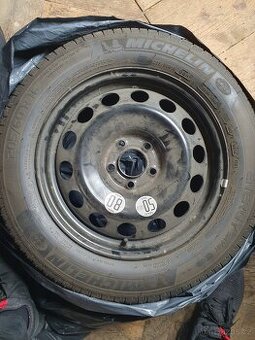 Pneu na plech.disku nepoužité 16" 205/60R16