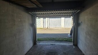 Prodám garaž v Hradci Králové, Pouchov