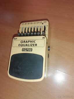 Behringer EQ700 - 1