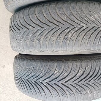 Prodám pneu +plechy ,195,65/r15 - 1