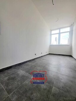 Pronájem skladovacích / kancelářských prostor, 32 m2 -  U Sm - 1