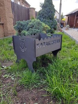 Kompaktní skládací gril / mangal