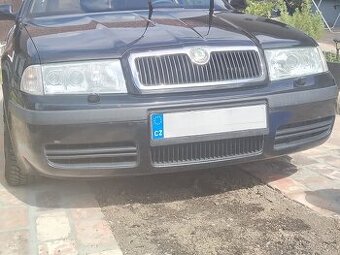 Přední nárazník Octavia 1 černý