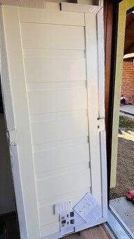 Interiérové dveře a zárubeň, bílé hladké, matné