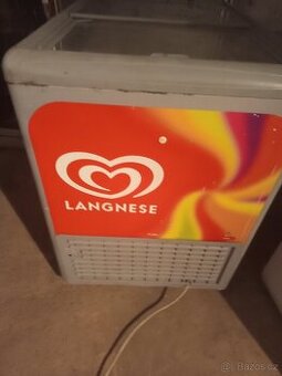 Prosklený pultový Mrazák