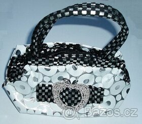 Moderní kabelka černobílá