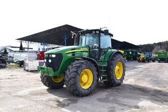 traktor John Deere 7930