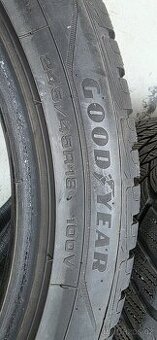 Zimní pneu Goodyear UltraGrip Performance+ 245/45 R18 100V